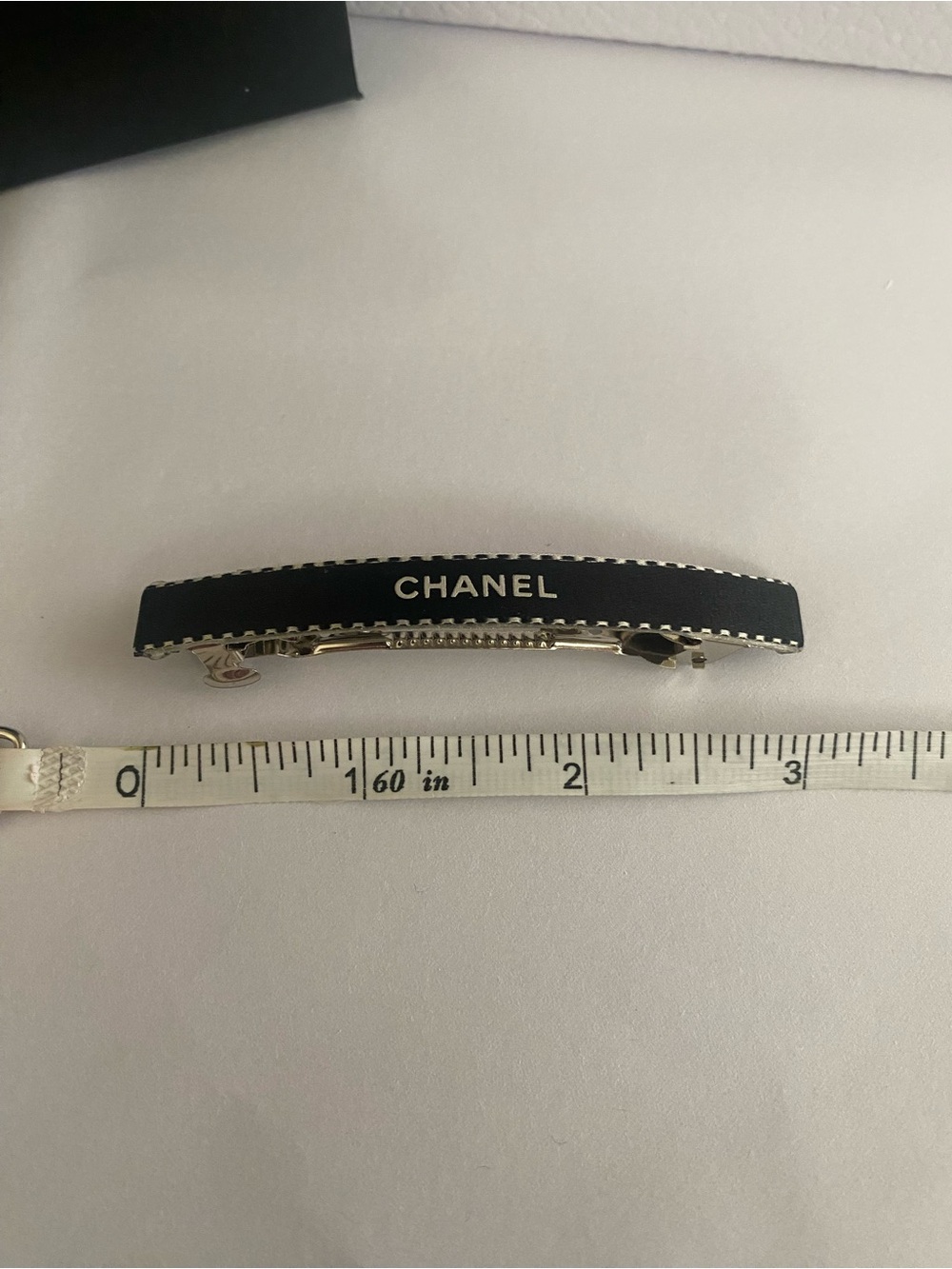 CHANEL Ribbon Black and White Logo Hair Barrette - Picture 5 of 5